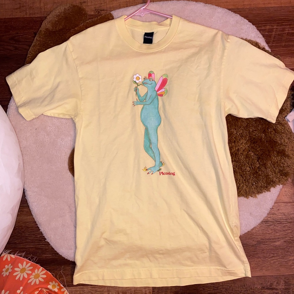 Pleasing shroom bloom yellow frog T-Shirt XS
